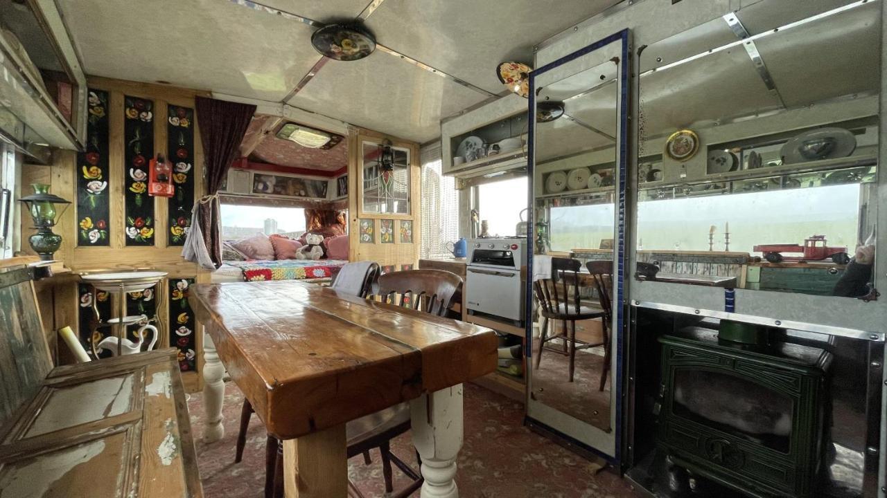 2 X Double Bed Glamping Wagon At Dalby Forest Scarborough Bagian luar foto